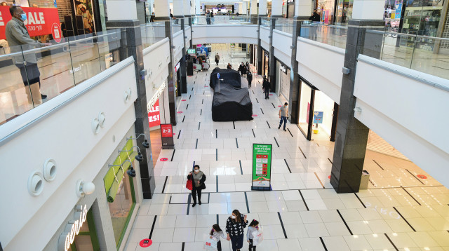 קניון בזמן הסגר (צילום: אבשלום ששוני)