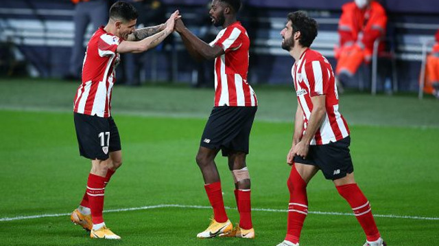 שחקני אתלטיק בילבאו חוגגים (צילום: Fran Santiago / Stringer)