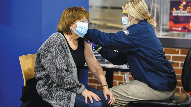 חיסונים בארה"ב (צילום: רויטרס)