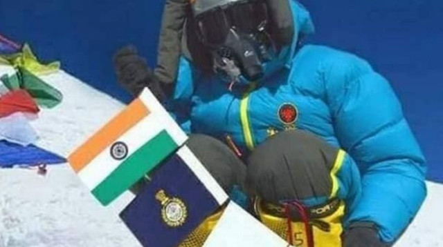 התמונה המזויפת שפרסמו שני המטפסים (צילום: רשתות חברתיות)