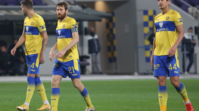 שחקני מכבי תל אביב (צילום: דני מרון)