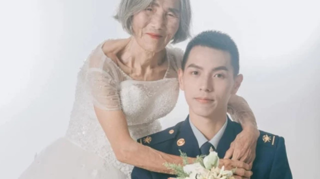 ג'אנג וטאנג, האם המאמצת ובנה  (צילום: רשתות חברתיות)