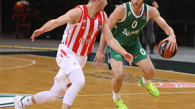 תומאס ווקאפ (צילום: Alius Koroliovas/Euroleague Basketball via Getty I)