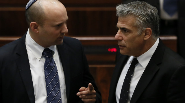 יאיר לפיד, נפתלי בנט (צילום: מרים אלסטר, פלאש 90)