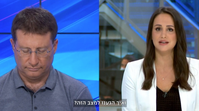 ליאור קינן מראיינת את פרופ' דוידוביץ' - שנרדם באולפן (צילום: צילום מסך חדשות 13)