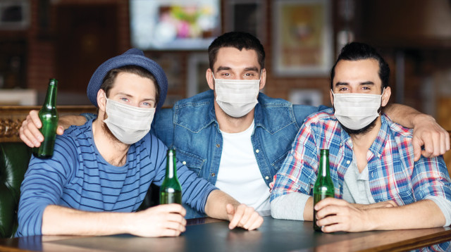 מה אם מגיפת הקורונה תאפשר לנו בעצם לגלות אפיקי חיבה חדשים? (צילום: אילוסטרציה: אינג אימג')