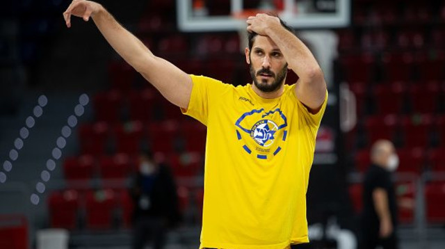 עומרי כספי (צילום: Aitor Arrizabalaga/Euroleague Basketball via Getty)