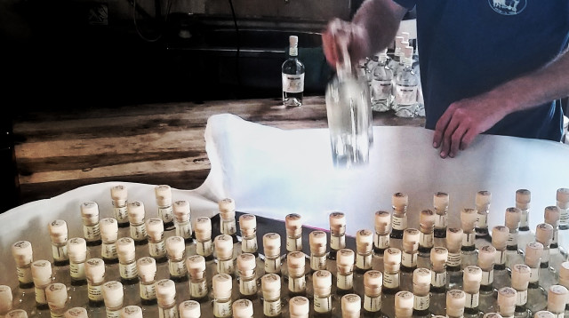 מזקקת יוליוס. בקבוקים  (צילום: באדיבות המזקקה)