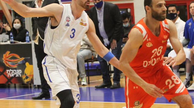 רביב לימונד, יאיר קרביץ (צילום: מוטי יערי, הפייסבוק הרשמי של בני הרצליה)