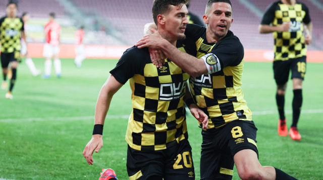 ירדן שועה חוגג עם עידן ורד (צילום: דני מרון)