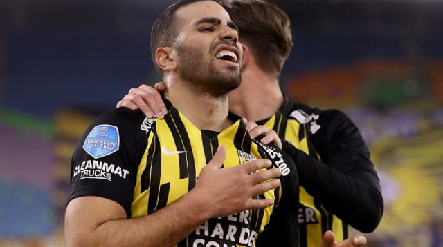 אוסאמה טנאנה חוגג (צילום: ANP Sport via Getty Images)