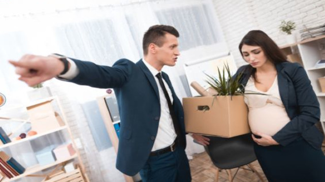 פיטורי אישה בהריון (צילום: Shutterstock)