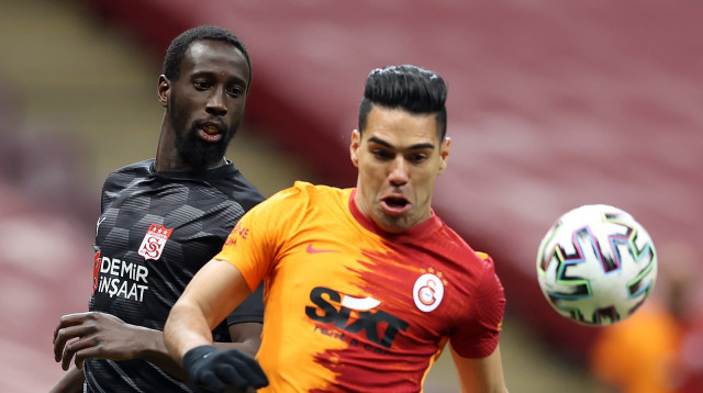 רדאמל פלקאו (צילום: חשבון הטוויטר הרשמי של גלאטסראיי)