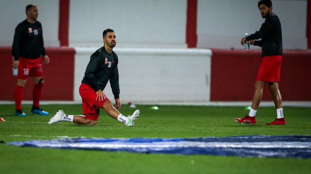 בירם כיאל בחימום (צילום: מאור אלקסלסי)