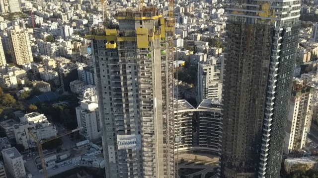 פרויקט היי טאוור אשטרום (צילום: ניצן גינת)