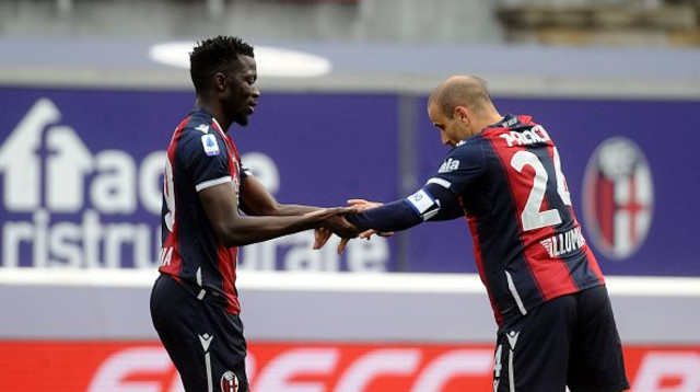 מוסא בארו חוגג (צילום: Mario Carlini / Iguana Press / Stringer)