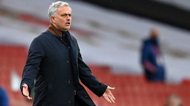 ז’וזה מוריניו (צילום: DAN MULLAN/POOL/AFP via Getty Images)