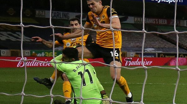 רוי פ טריסיו נפגע מברכו של קואדי (צילום: Jason Cairnduff/PA Images via Getty Images)