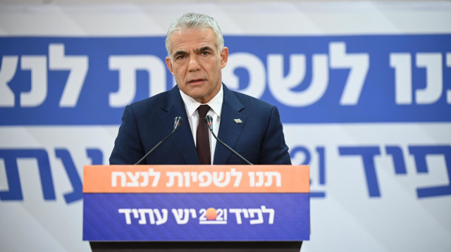 יאיר לפיד (צילום: אלעד גוטמן)