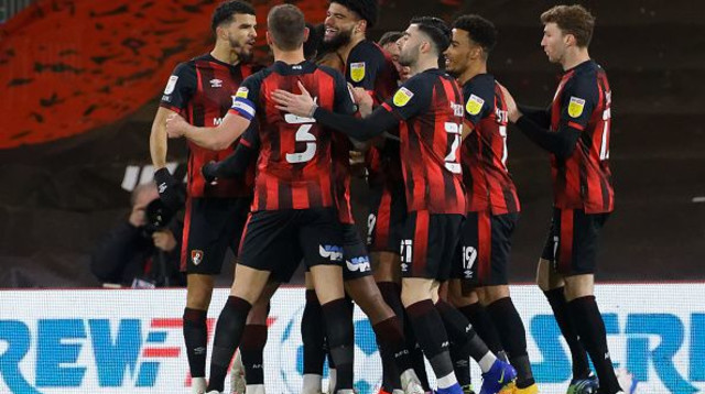 שחקני בורנמות’ (צילום: Athena Pictures/Getty Image)