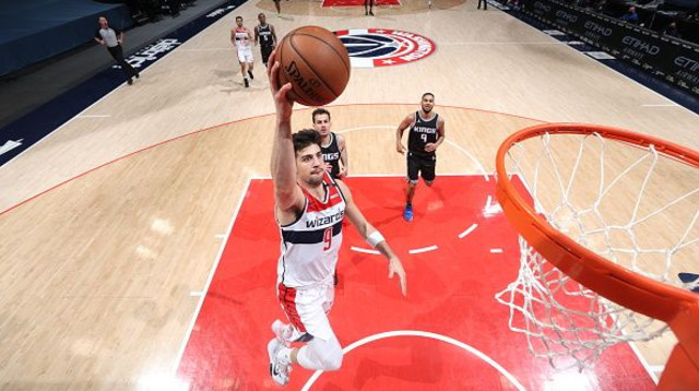 דני אבדיה (צילום: Ned Dishman/NBAE via Getty Images)