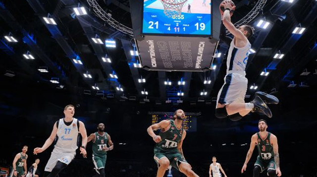 מתאוש פוניטקה (צילום: Sergey Grachev/Euroleague Basketball via Getty Ima)