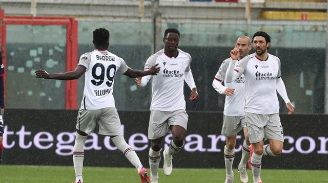 שחקני בולוניה חוגגים (צילום: Maurizio Lagana/Getty Images)