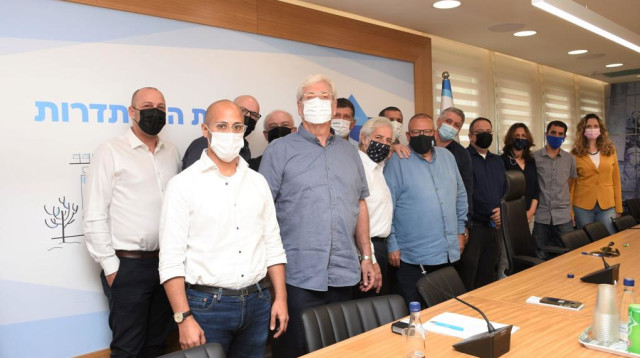 טקס החתימה על ההסכם (צילום: דוברות ההסתדרות)