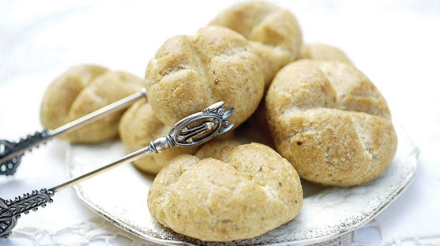 לחמניות לפסח (צילום: פסקל פרץ־רובין, דרור כץ)