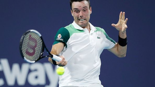 רוברטו באוטיסטה אגוט (צילום: Michael Reaves/Getty Images))