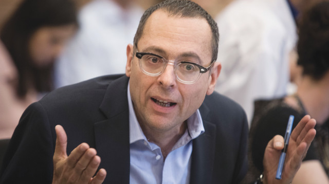 צבי האוזר (צילום: הדס פרוש, פלאש 90)