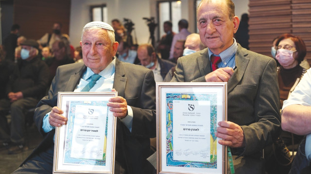 הענקת התעודה לצאצאי מגורשי ספרד (צילום: ירדן זהב)