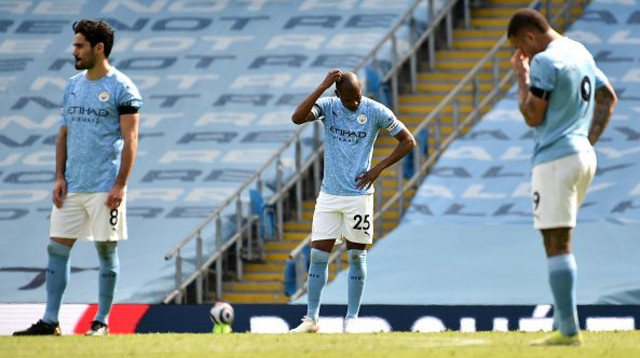 פרננדיניו, גבריאל ז'סוס ואילקאי גונדואן (צילום: Rui Vieira - Pool/Getty Images)