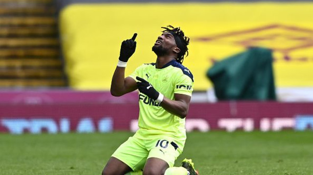 אלאן סנט מקסימין חוגג (צילום: Stu Forster/Getty Images)