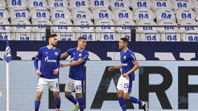 שחקני שאלקה חוגגים (צילום: by Lars Baron/Getty Images)