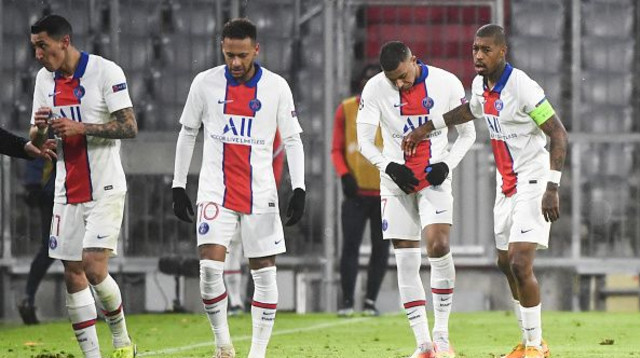 שחקני פריז סן ז'רמן חוגגים (צילום: Anthony Dibon/Icon Sport via Getty Images)