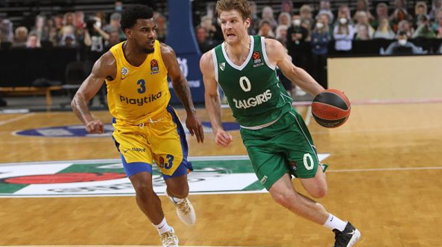 תומאס ווקאפ (צילום: Alius Koroliovas/Euroleague Basketball via Getty I)