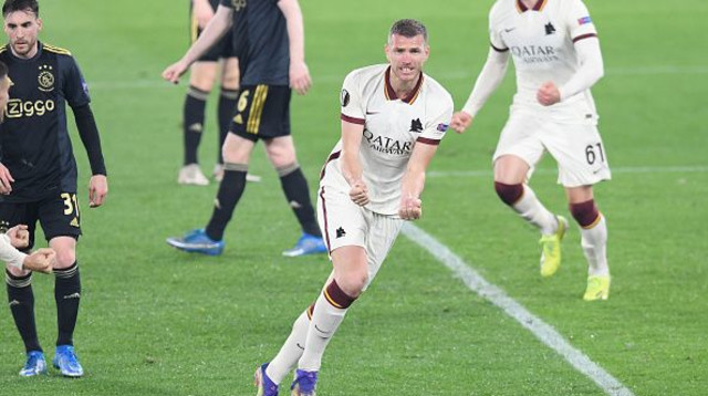 אדין דז'קו חוגג (צילום: Claudio Pasquazi/Anadolu Agency via Getty Images)