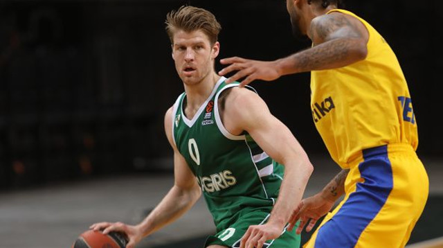 תומאס ווקאפ (צילום: Alius Koroliovas/Euroleague Basketball via Getty I)