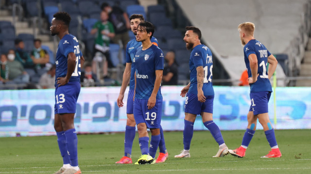 שחקני הפועל קריית שמונה מאוכזבים (צילום: דני מרון)