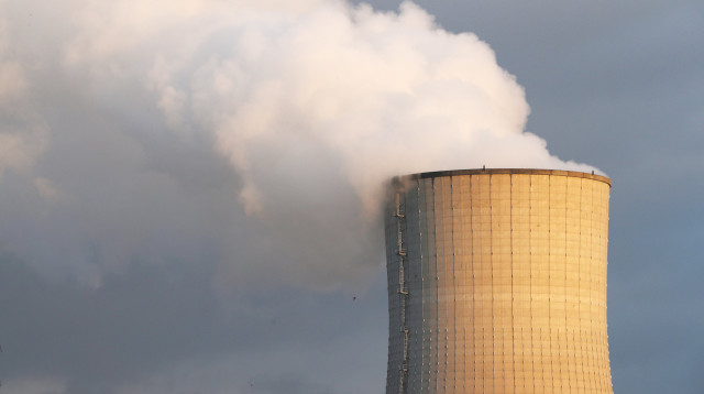 עשן יוצא מארובה (צילום: רויטרס)