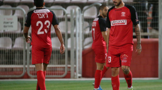 שחקני בני סכנין (צילום: אודי ציטיאט)