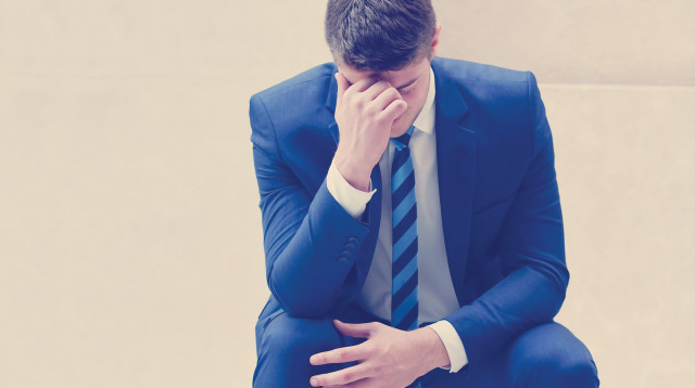 איש עסקים מוטרד, אילוסטרציה (צילום: אינגאימג')