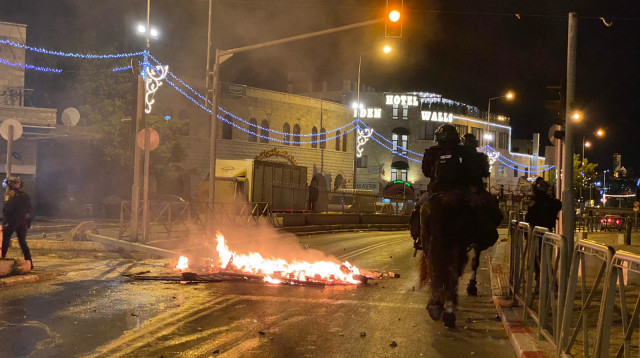 המהומות בירושלים הלילה (צילום: דוברות המשטרה)
