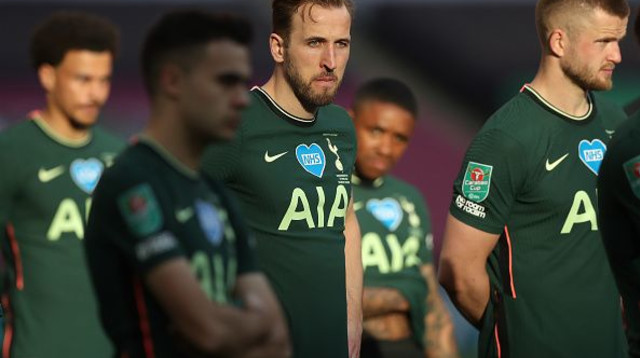 הארי קיין ושחקני טוטנהאם (צילום: Tottenham Hotspur FC / Contributor)