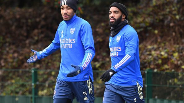 אלכסנדר לקאזט, פייר אמריק אובמיאנג (צילום: Stuart MacFarlane/Arsenal FC via Getty Images)