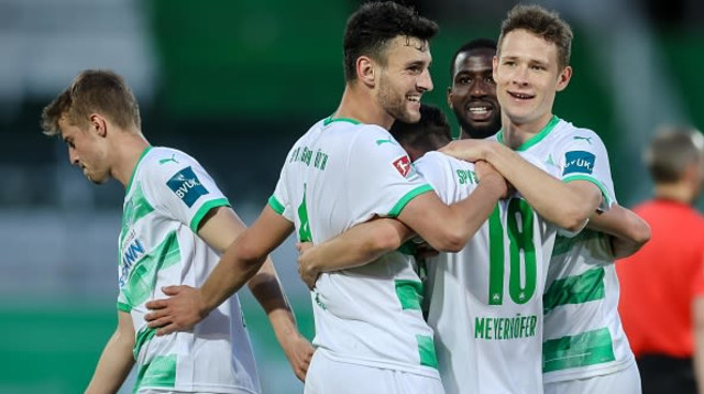 שחקני גרויטר פירט חוגגים (צילום: Roland Krivec/DeFodi Images via Getty Images)