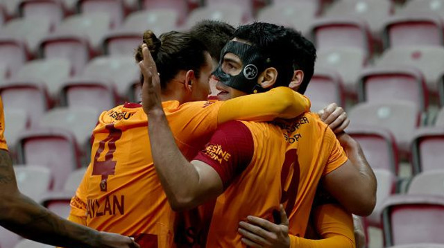 שחקני גלאטסראיי (צילום: Onur Coban/Anadolu Agency via Getty Images)