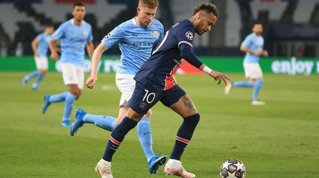 ניימאר מול קווין דה בריינה (צילום: Tom Flathers/Manchester City FC via Getty Images)