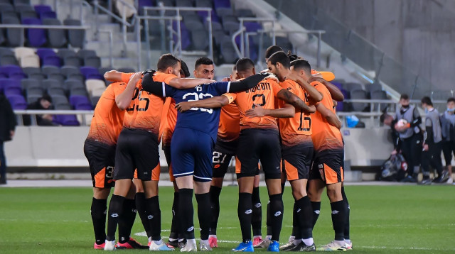 שחקני בני יהודה (צילום: אריאל שלום)